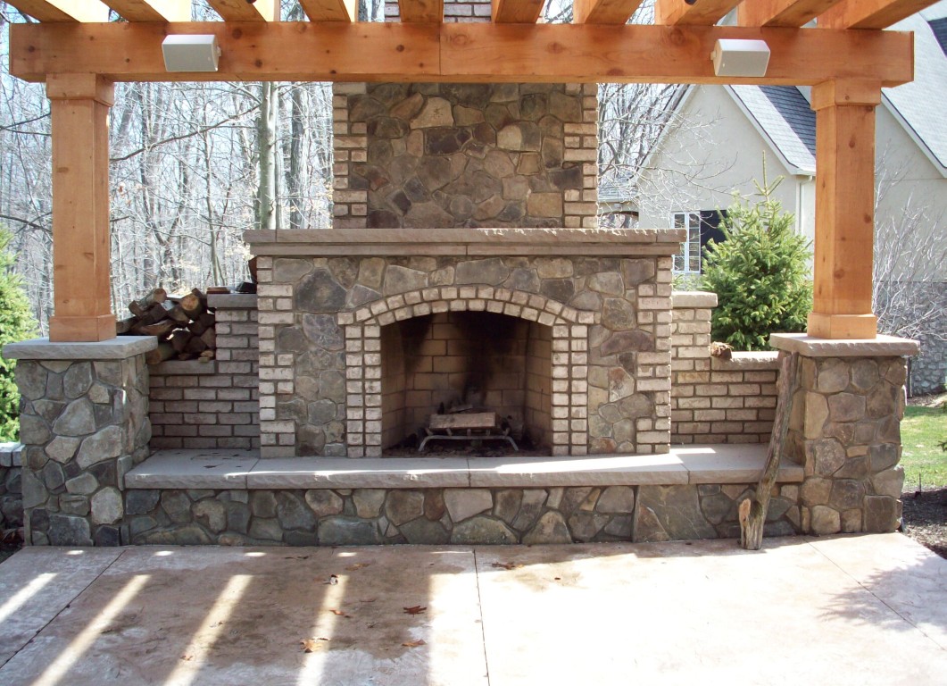 Outdoor Fireplaces & Kitchens in Brownsville, TX